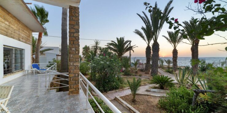 Detached house at the seafront of Mojacar