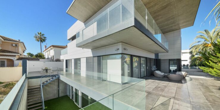 Modern villa with lift and indoor pool in Huercal-Overa