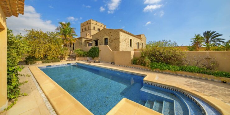Elegant, Riad-Inspired Villa in Vera