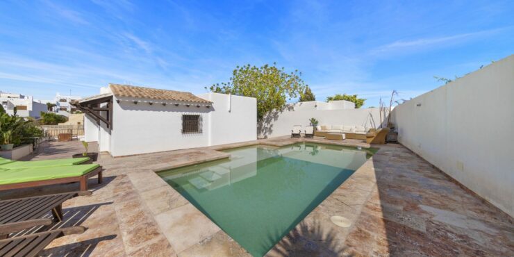 Renovated villa in Mojacar Playa with guest apartment