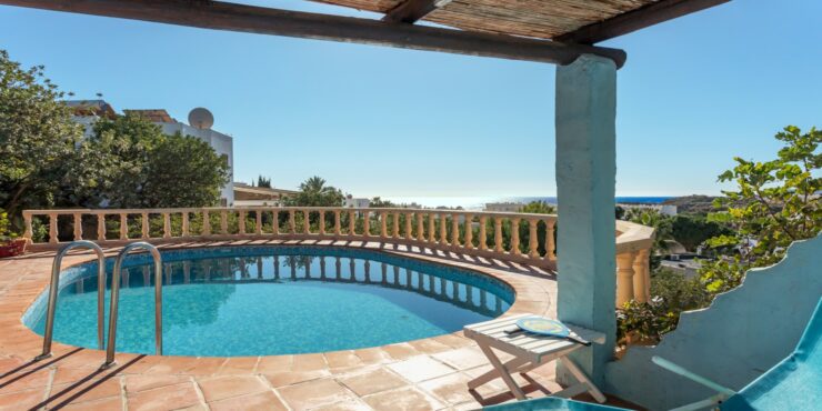 Romantische villa  in Mojacar Playa met gastenwoning en bouwgrond