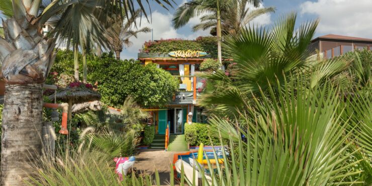 Oase op het strand: luxe villa te koop in Vera Playa met exceptionele faciliteiten, zowel binnen als buiten